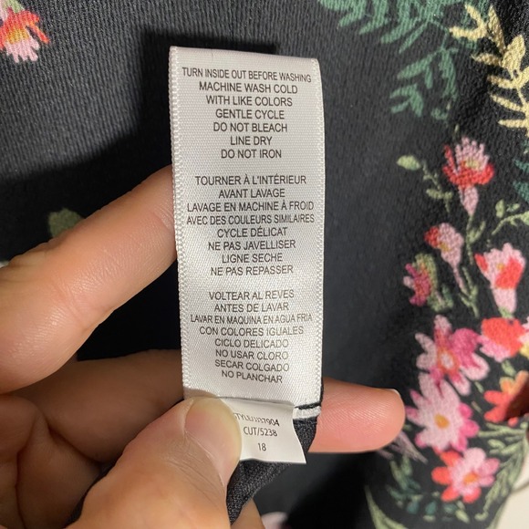 NWT Julia Jordan Black Floral Maxi Dress Size 12 Flutter Sleeve V-Neck - Picture 13 of 16